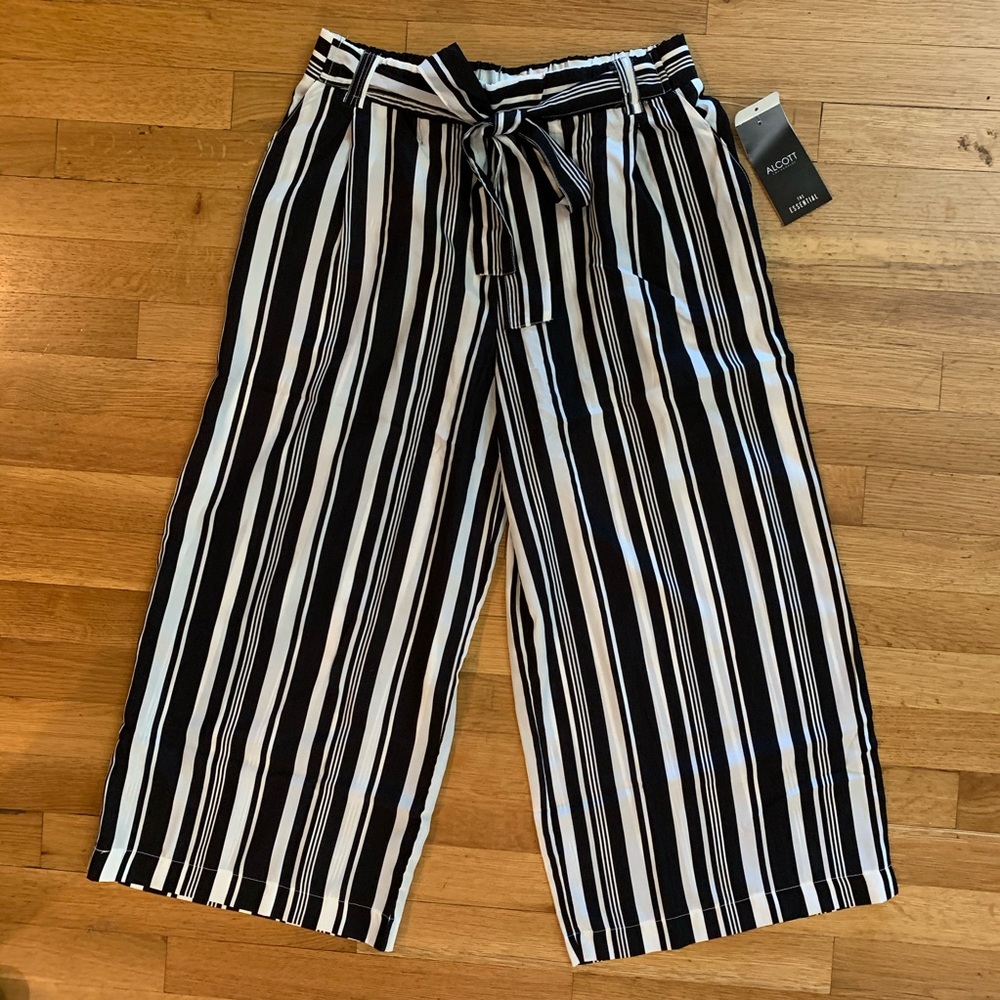 Black and white striped flowy pants. Size XL